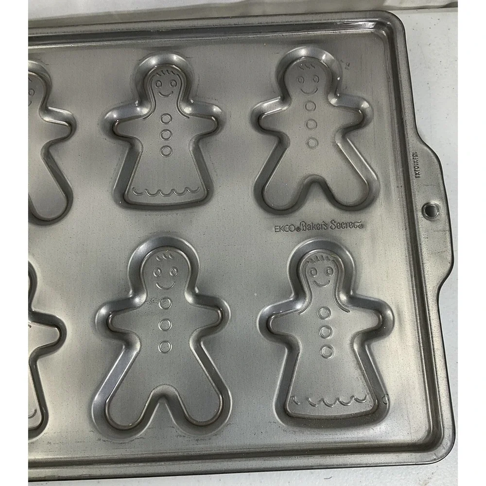 EKCO Baker's Secret Gingerbread Man Woman Cookie Pan NonStick Baking Mold